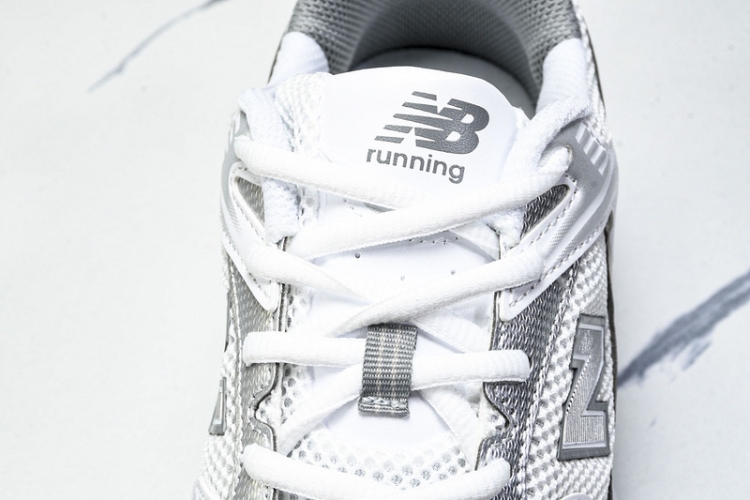  New Balance 530 MR530AD
