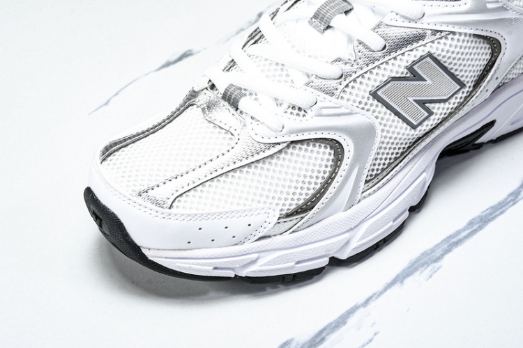  New Balance 530 MR530AD