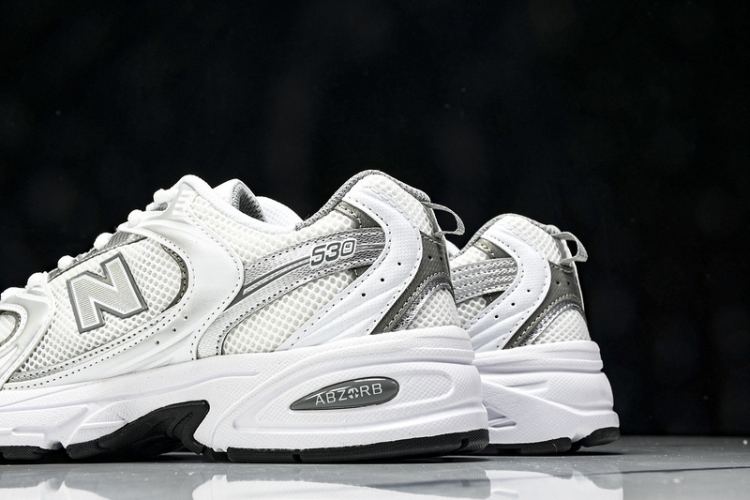  New Balance 530 MR530AD