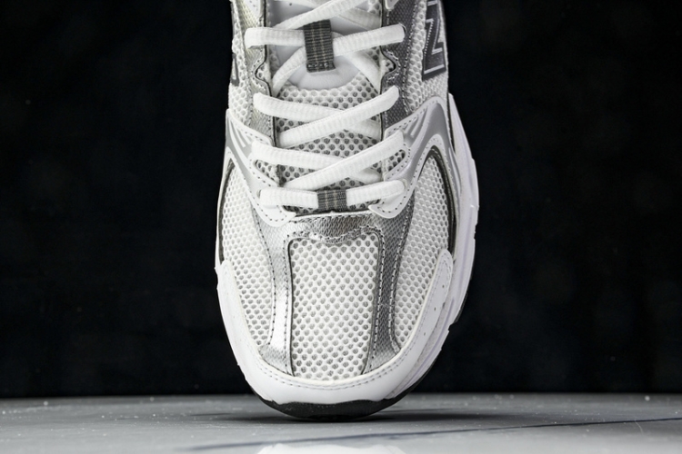  New Balance 530 MR530AD