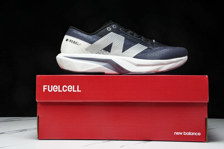  New Balance FuelCell Rebel V4 MFCXLK4
