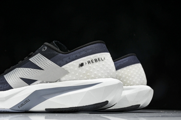 New Balance FuelCell Rebel V4 MFCXLK4 