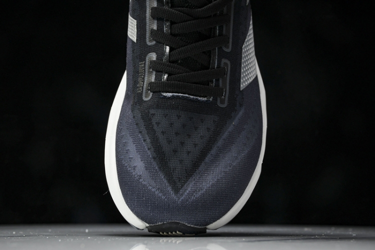  New Balance FuelCell Rebel V4 MFCXLK4