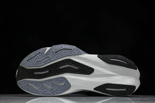 New Balance FuelCell Rebel V4 MFCXLK4 