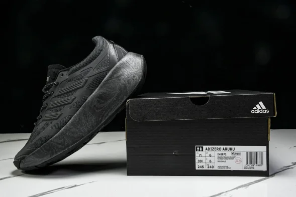 Adidas Adizero Aruku 