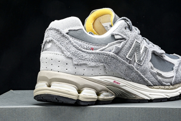 New Balance 2002R M2002RDM 