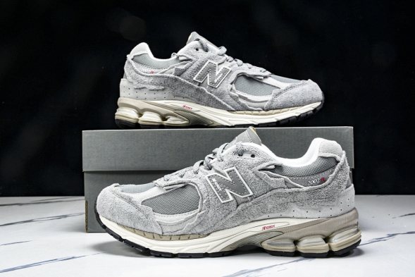New Balance 2002R M2002RDM 