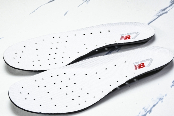 New Balance 2002R M2002RDM 