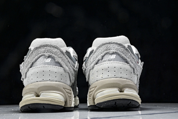 New Balance 2002R M2002RDM 