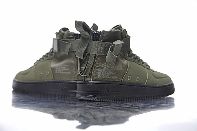 Nike SF Air Force 1 Utility Mid QS