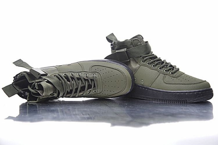 Nike SF Air Force 1 Utility Mid QS