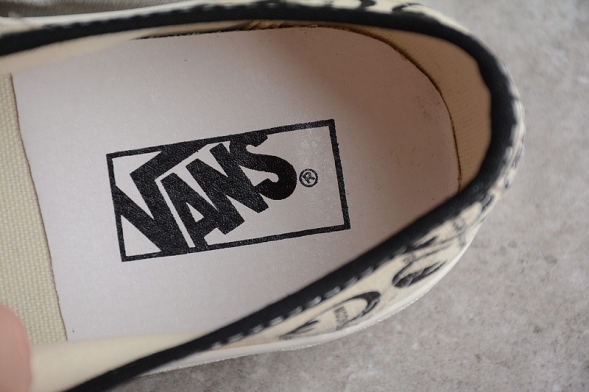 Vans X MOONEYES Authentic 44 DX VN0A5KX4AVP 