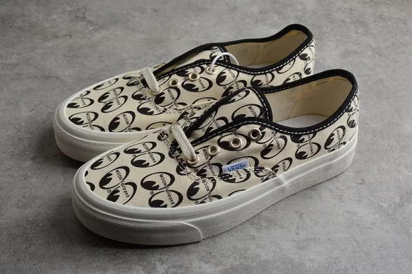 Vans X MOONEYES Authentic 44 DX VN0A5KX4AVP 