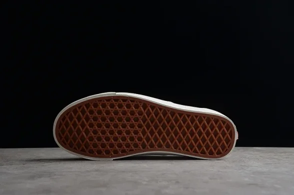 Vans X MOONEYES Authentic 44 DX VN0A5KX4AVP 