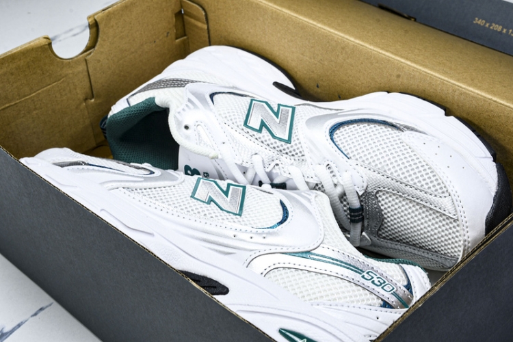  New Balance 530 MR530AB