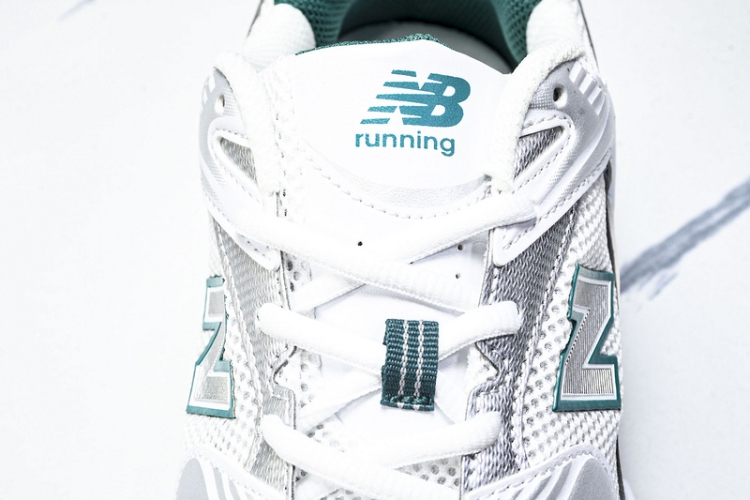  New Balance 530 MR530AB