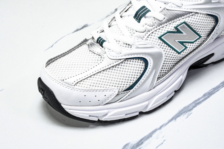  New Balance 530 MR530AB