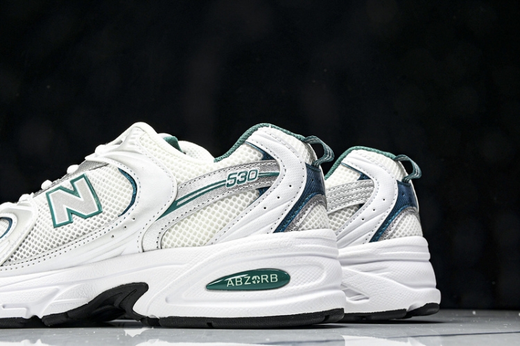  New Balance 530 MR530AB