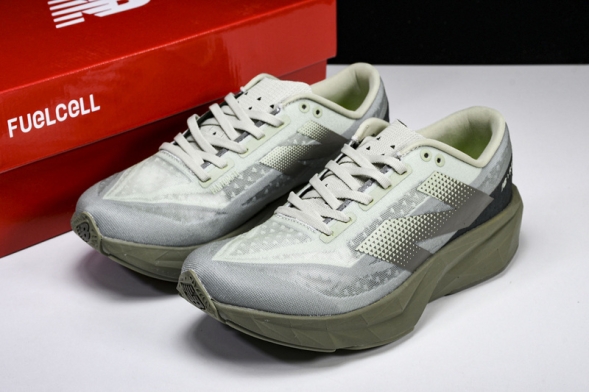 New Balance FuelCell Rebel V4 MFCXLF4 