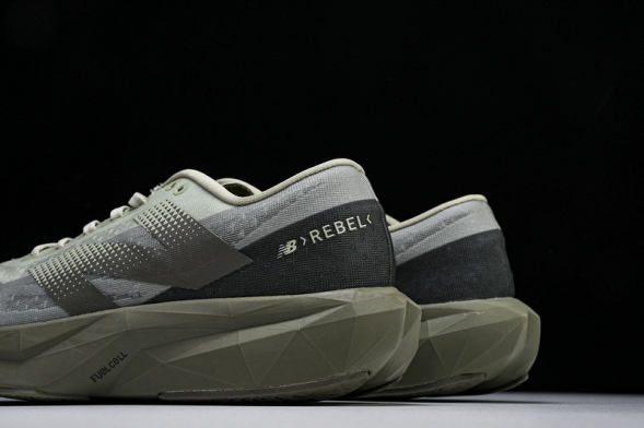 New Balance FuelCell Rebel V4 MFCXLF4 