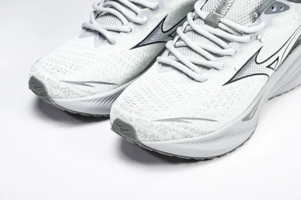 Mizuno Astro Plus D1GH240111 