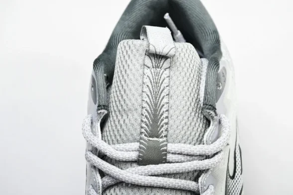 Mizuno Astro Plus D1GH240111 