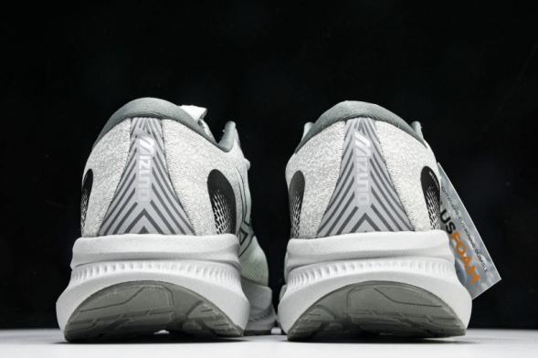 Mizuno Astro Plus D1GH240111 