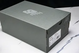 New Balance 2002R ML2002RE