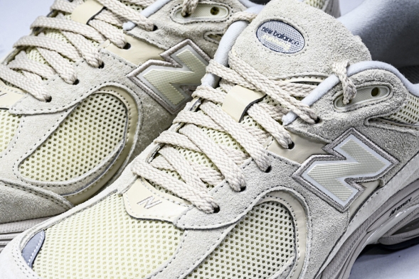 New Balance 2002R ML2002RE 