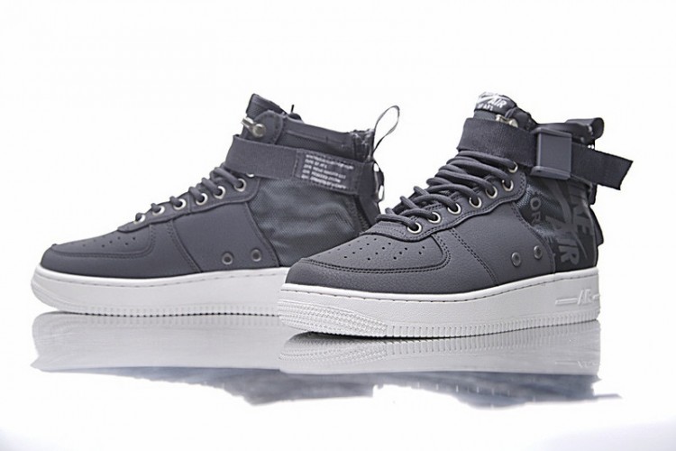 Nike SF Air Force 1 Utility Mid QS 