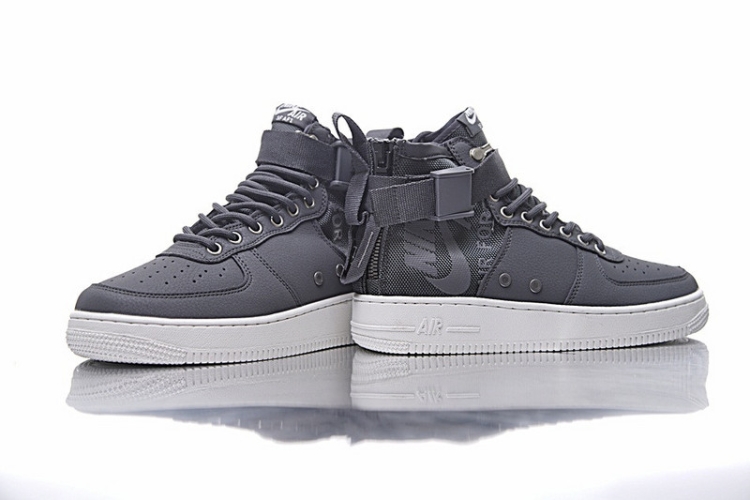 Nike SF Air Force 1 Utility Mid QS 