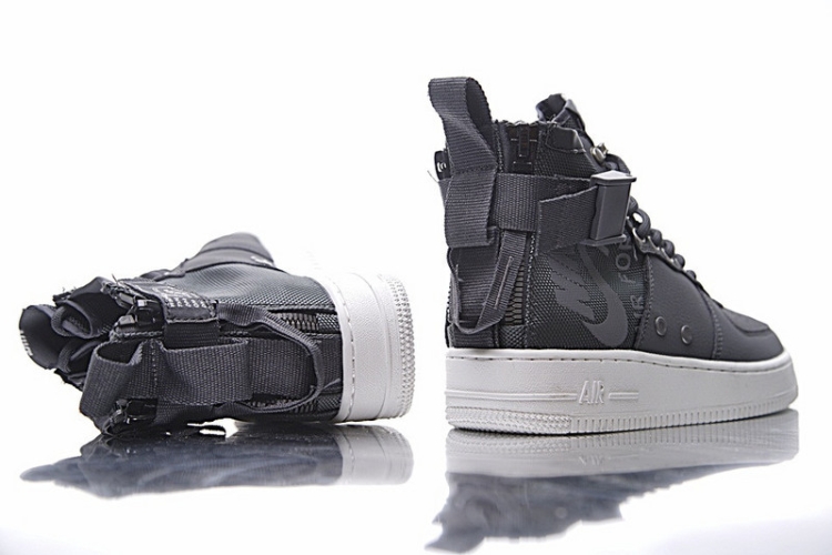 Nike SF Air Force 1 Utility Mid QS 