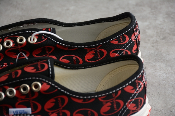Vans X MOONEYES Authentic 44 DX VN0A5KX4AVO 