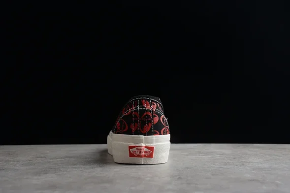 Vans X MOONEYES Authentic 44 DX VN0A5KX4AVO 