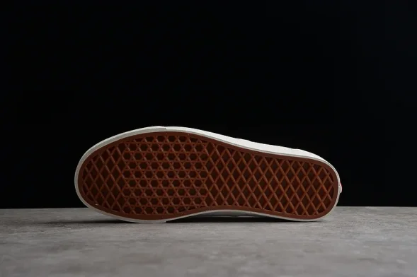Vans X MOONEYES Authentic 44 DX VN0A5KX4AVO 