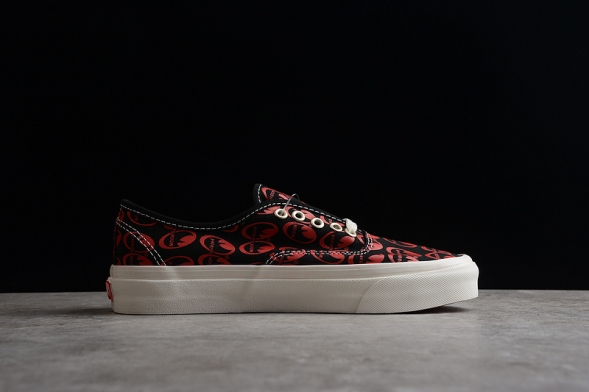 Vans X MOONEYES Authentic 44 DX VN0A5KX4AVO 