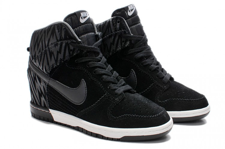 WMNS Nike Dunk Sky Hi SB 