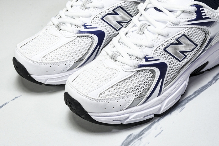  New Balance 530 MR530BA