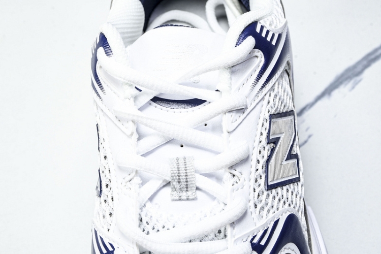  New Balance 530 MR530BA
