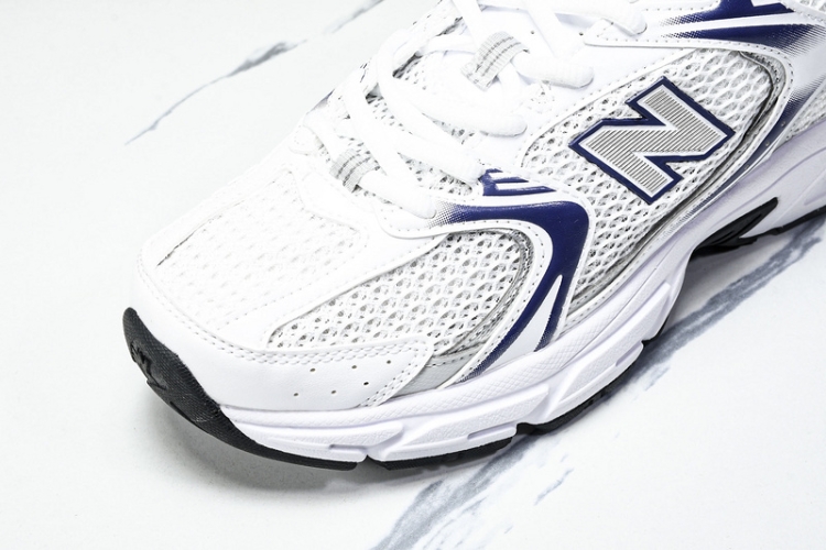  New Balance 530 MR530BA