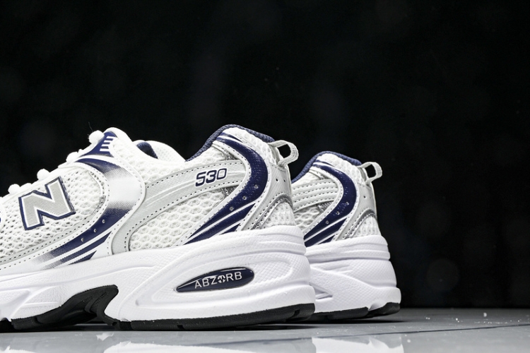  New Balance 530 MR530BA