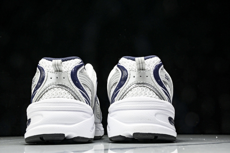  New Balance 530 MR530BA