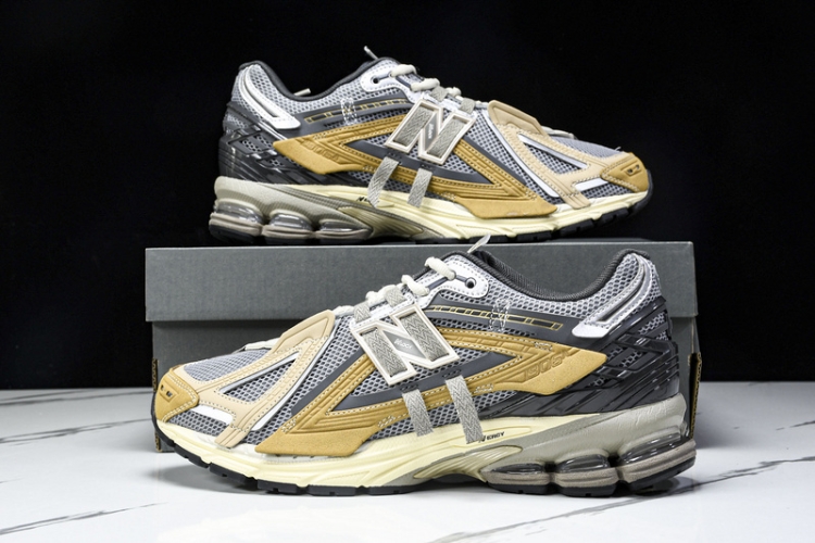  New Balance 1906 U1906AA