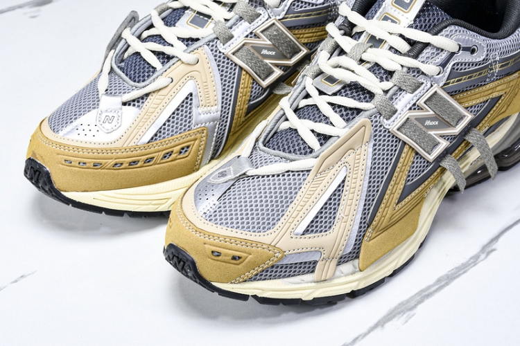 New Balance 1906 U1906AA