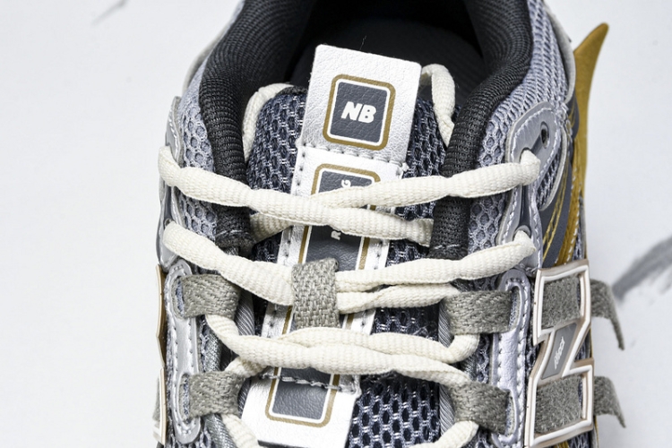 New Balance 1906 U1906AA