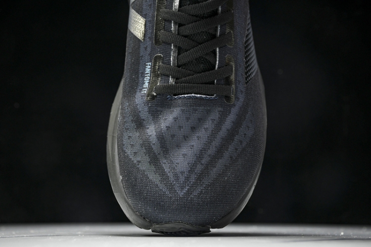  New Balance FuelCell Rebel V4 MFCXLB4 