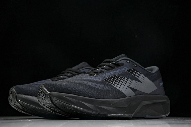  New Balance FuelCell Rebel V4 MFCXLB4 