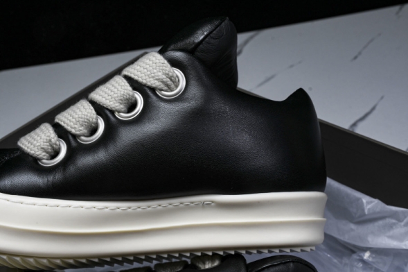Rick Owens jumbo Lace Padded Low Sneaks RU02C7893 LLPW2 