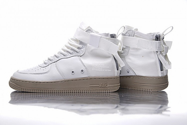 Nike SF Air Force 1 Utility Mid QS