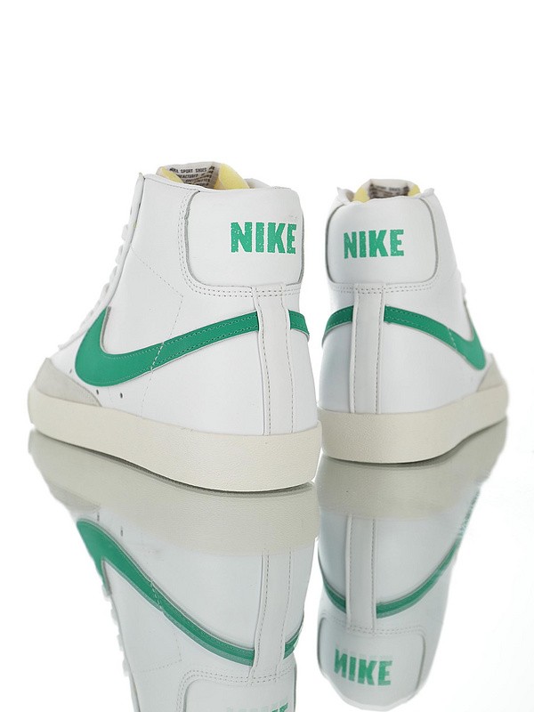 ​​Nike Blazer Mid 